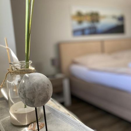 Zum Alten Faehrhaus - Bed & Breakfast Wrohm Extérieur photo